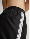 Bañador Corto Calvin Klein Logo Tape (Negro)