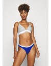 Tanga Calvin Klein -3 Pack- Carousel (Azul, Verde y Blanco a Rayas)